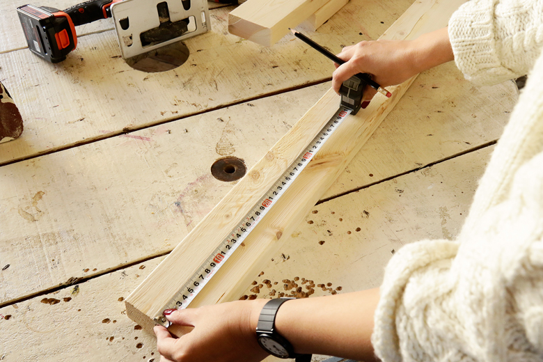 シンプソン金具と2×4材（ツーバイフォー材）で棚を自作DIY