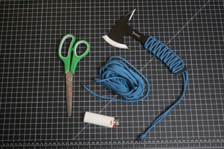 【パラコードの編み方】平編みでラッピングやブレスレットに挑戦！